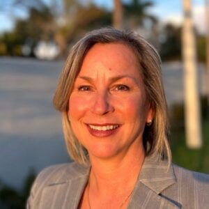 Lori Stetz MD Headshot